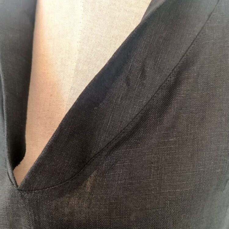 black-linen-dress-with-collar