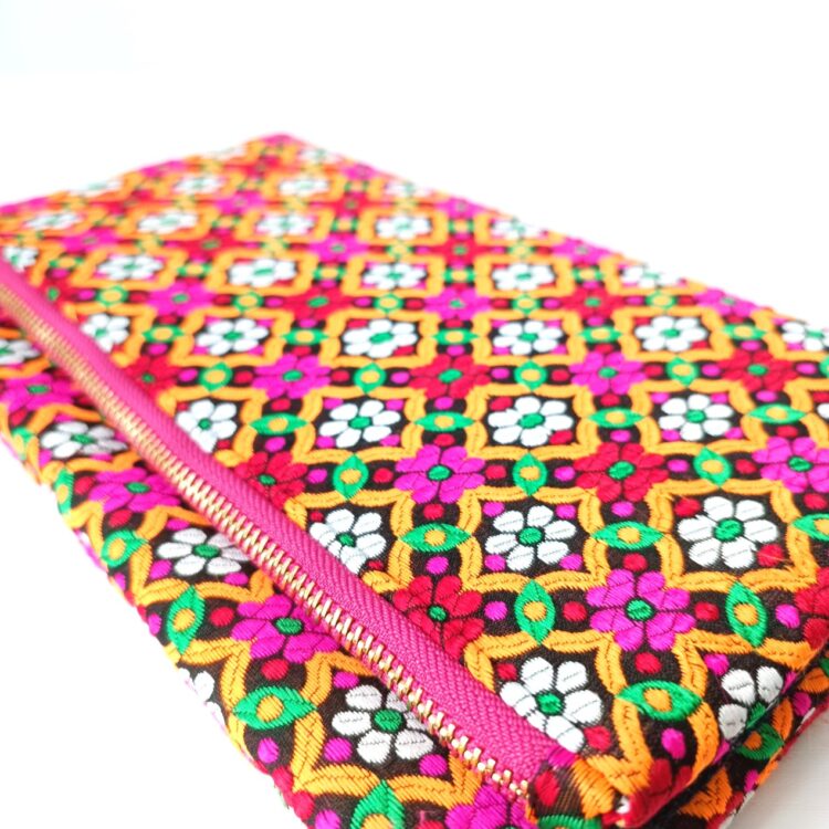 indian_embroidery_red_mini_flower