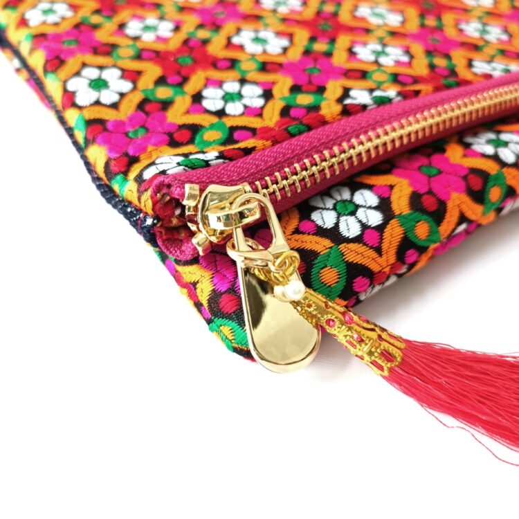 indian_embroidery_red_mini_flower