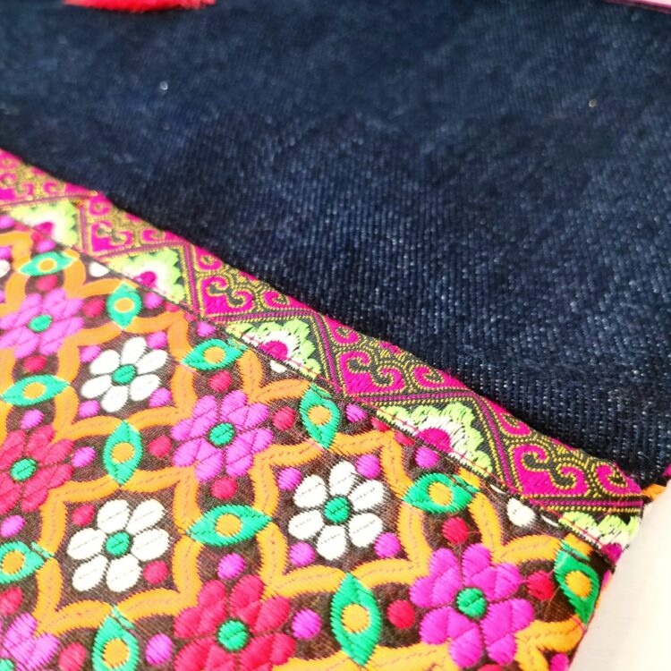 indian_embroidery_red_mini_flower