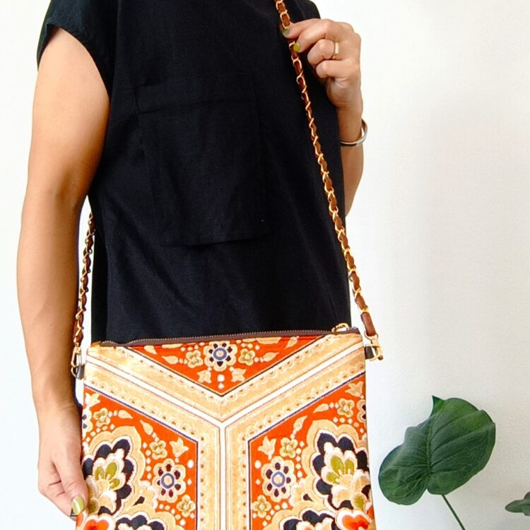 kimono_shoulder_bag_square_golden-brown-leather