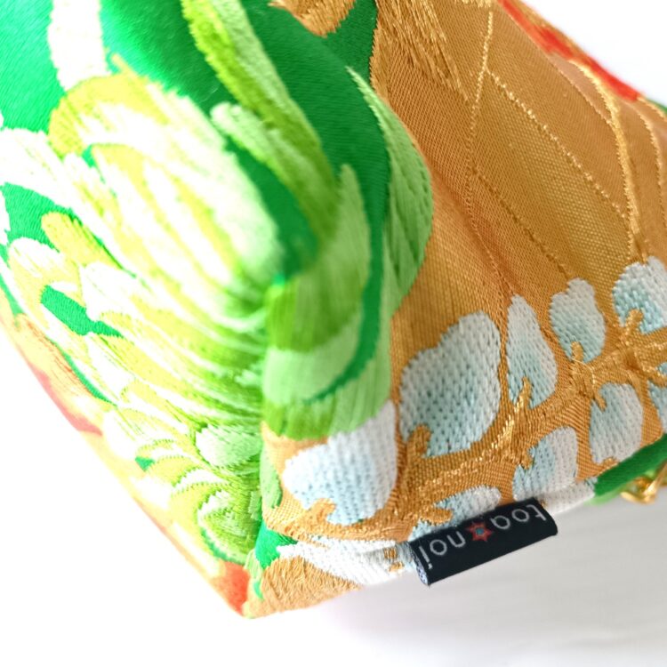 kimono_shoulder_pouch_green_flower