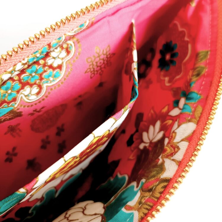 wristlet_clutch_crescent_sakura_pink