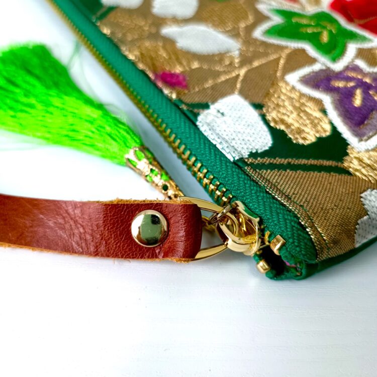 wristlet_clutch_square_chic-green