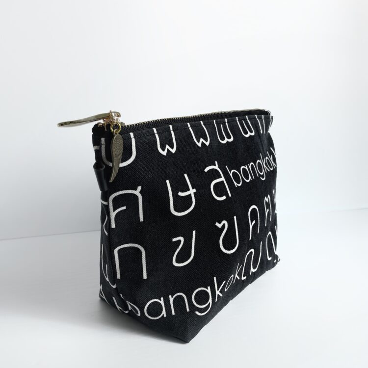 cosmetic zipper pouch Thai black
