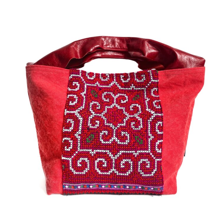 Canvas Tote Bag Red Hmong snail large