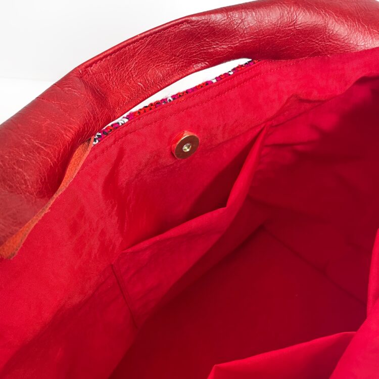 Canvas Tote Bag Red Hmong snail large