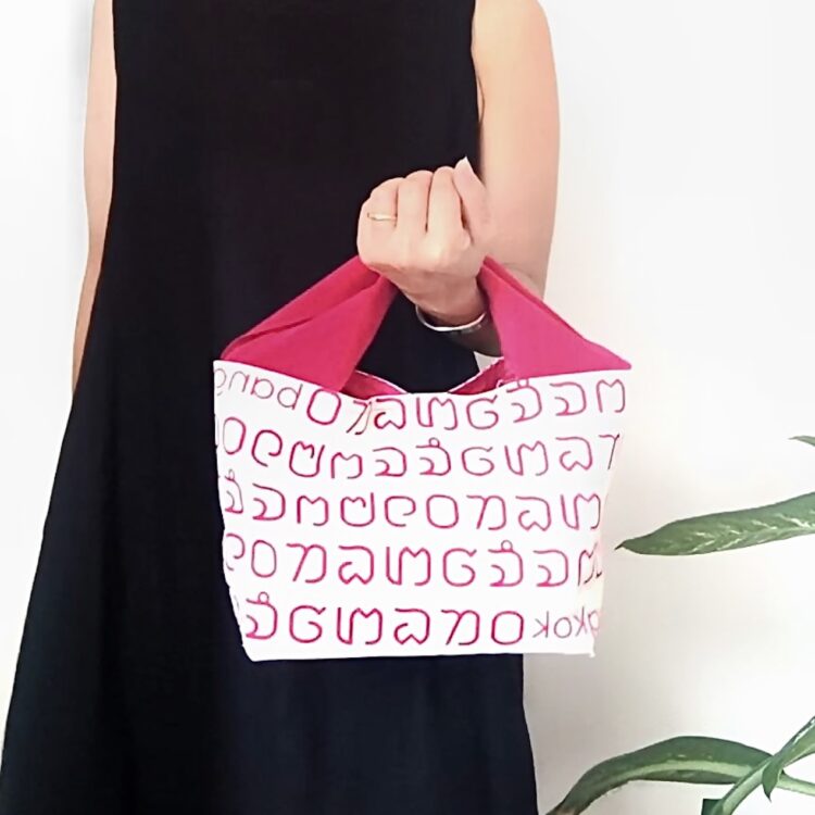 2-Handle Printed Canvas Tote Bag Thai Letters pink