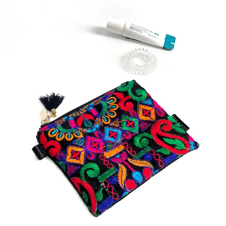 ブラック インド生地 ファスナー付き ミニポーチ