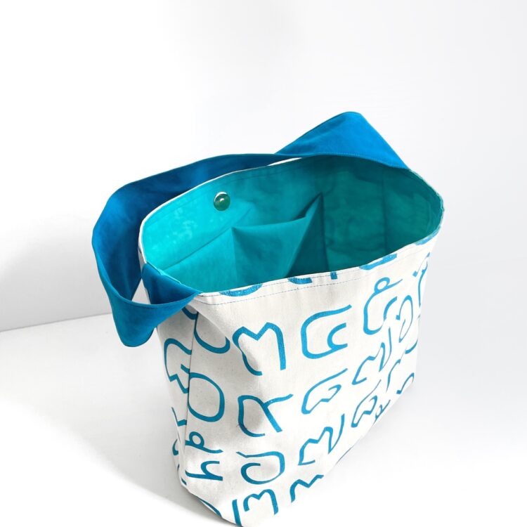 Single Handle Shoulder Bag Thai Letters Baby Blue