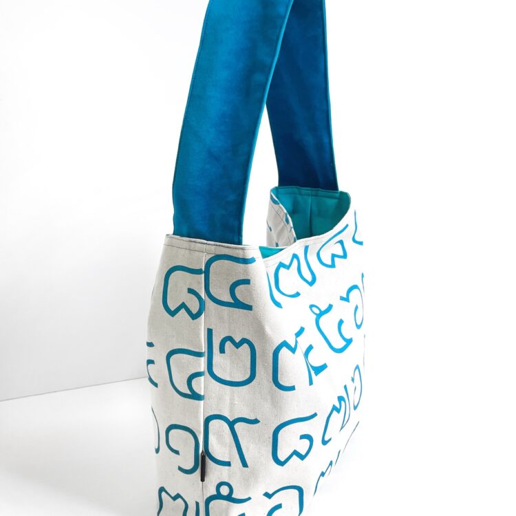 Single Handle Shoulder Bag Thai Letters Baby Blue