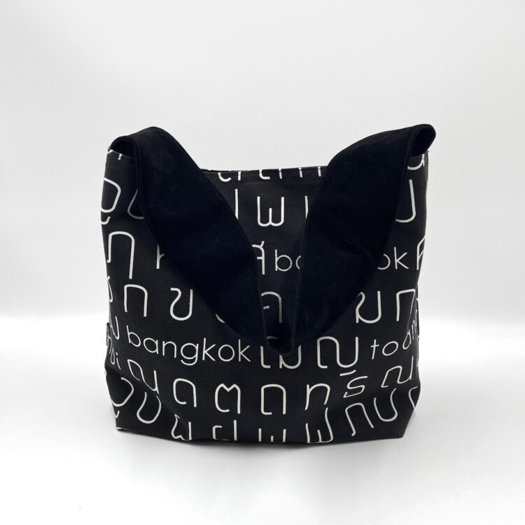 Single Handle Shoulder Bag Thai Letters Black