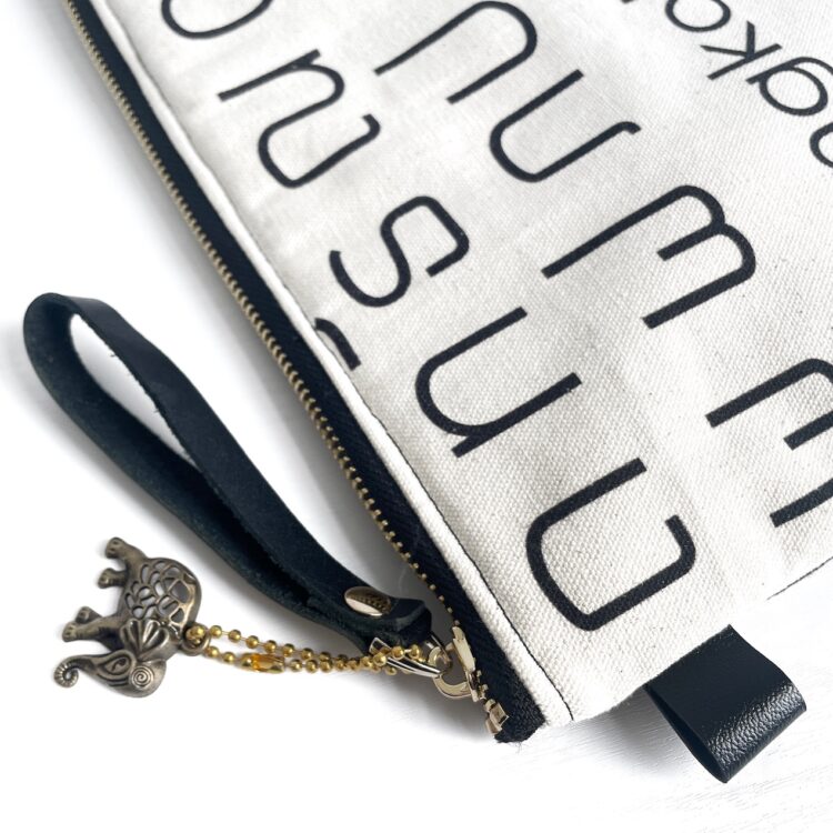 iPad Bag Thai Letter White