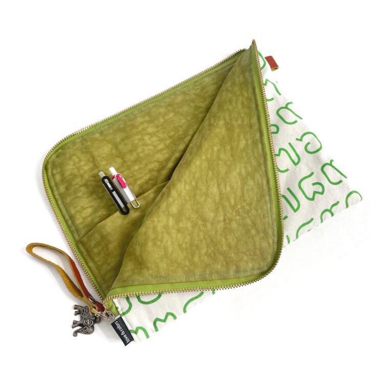 iPad Bag Thai Letter Green