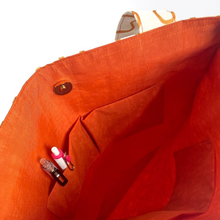 กระเป๋าสะพาย ลายเลขไทยสีส้ม