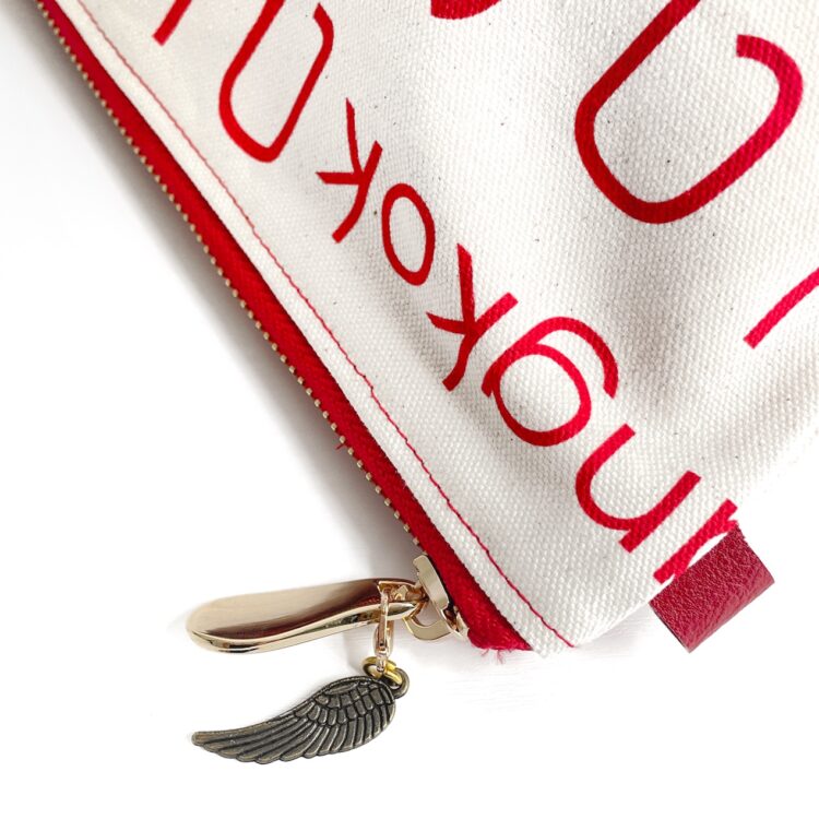 กระเป๋าเครื่องสำอาง ลายไทยสีแดง