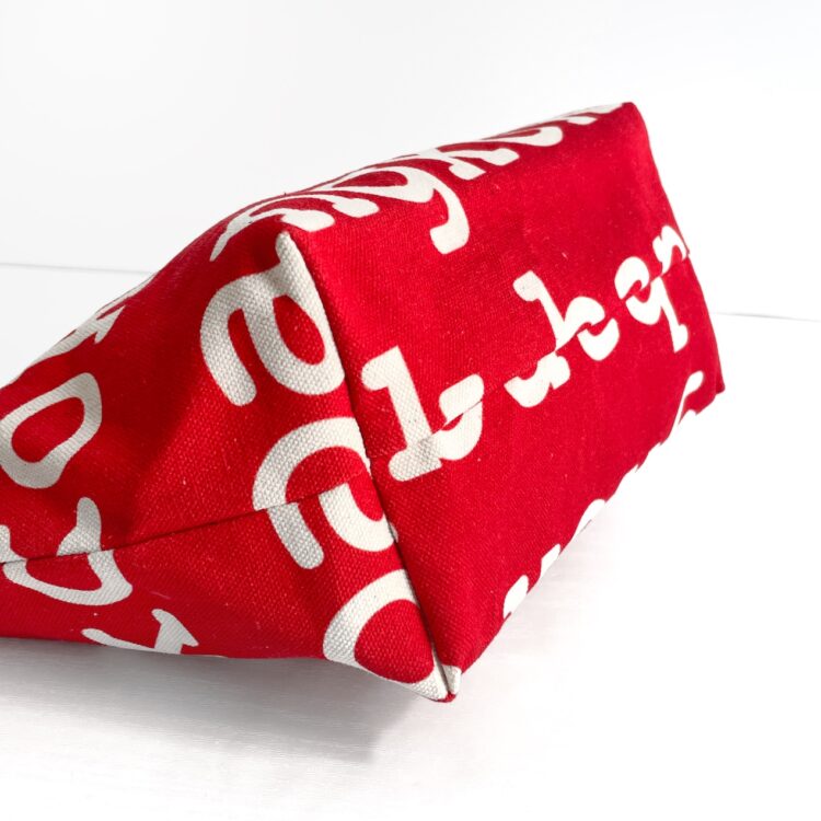 バンコク レッド ファスナー付き 化粧ポーチ