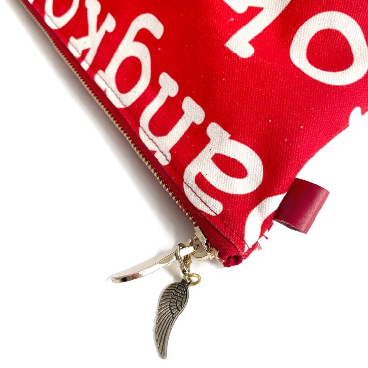 バンコク レッド ファスナー付き 化粧ポーチ