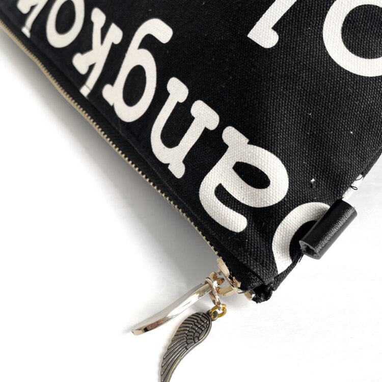 バンコク ブラック ファスナー付き 化粧ポーチ