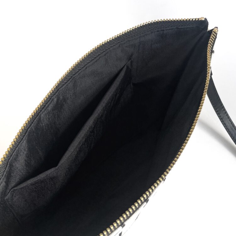 กระเป๋าซาโคช ลายไทยสีขาว