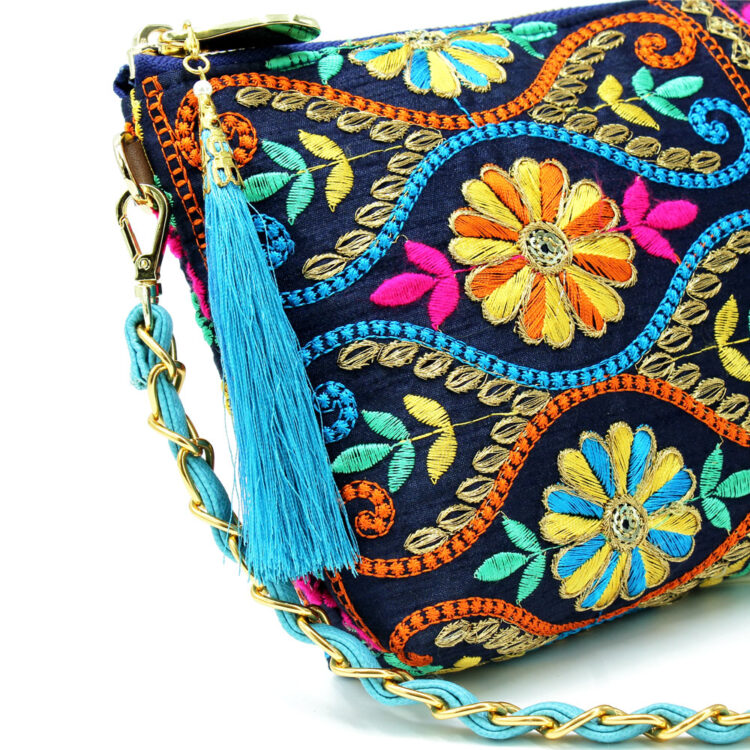 กระเป๋าสะพายผ้าม้งแท้ สีเขียว