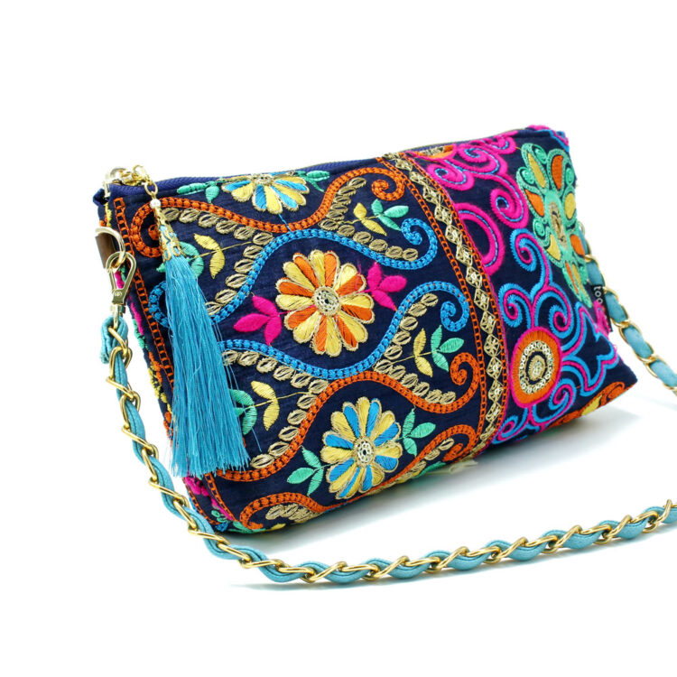 กระเป๋าสะพายผ้าม้งแท้ สีเขียว