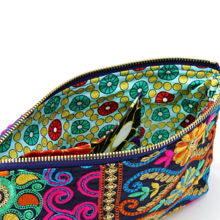 กระเป๋าสะพายผ้าม้งแท้ สีเขียว