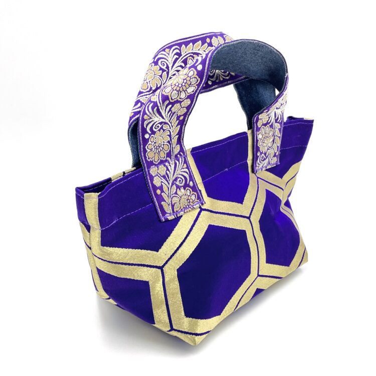 กระเป๋ามินิกิโมโน ลายรังผึ้งม่วง