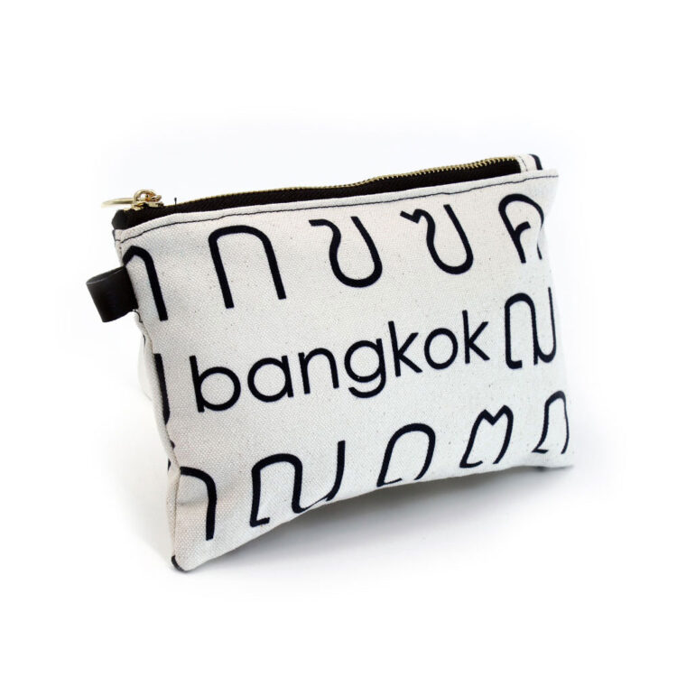 กระเป๋าแบนลายไทย สีขาว