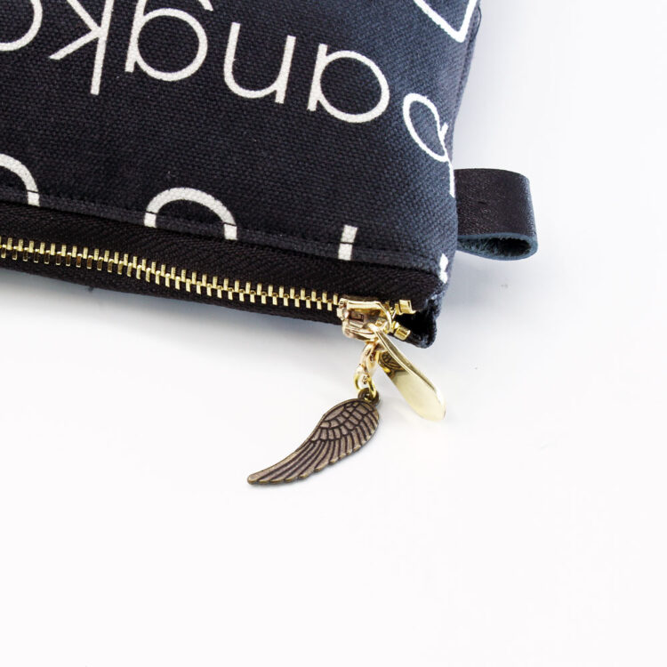 Flat Pouch Thai Letters Black