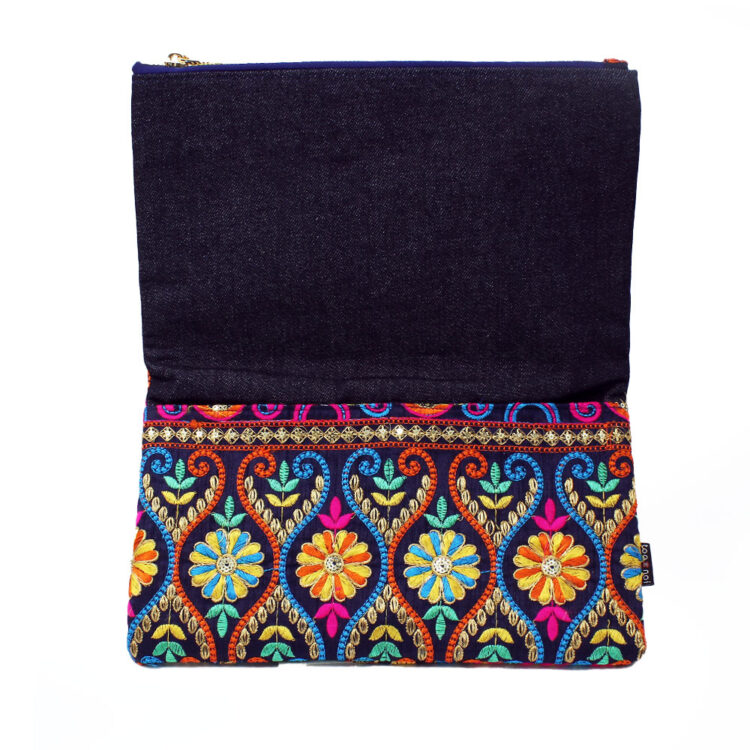 กระเป๋าคลัทช์ผ้าม้ง ลายดอกไม้ศักดิ์สิทธิ์