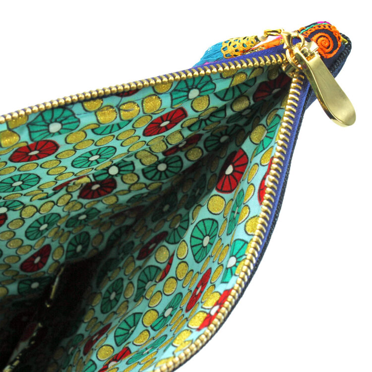 กระเป๋าคลัทช์ผ้าม้ง ลายดอกไม้ศักดิ์สิทธิ์