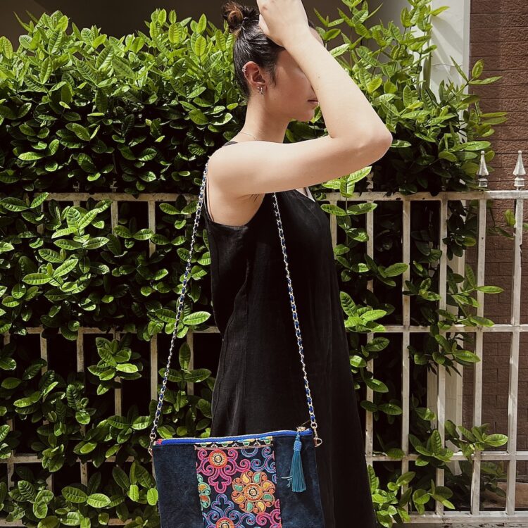 モン族 ディープパープル 花柄 サコッシュ ショルダーバッグ