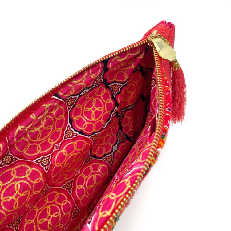 Sacoche Chain Shoulder Bag Hmong Red Sun Shine