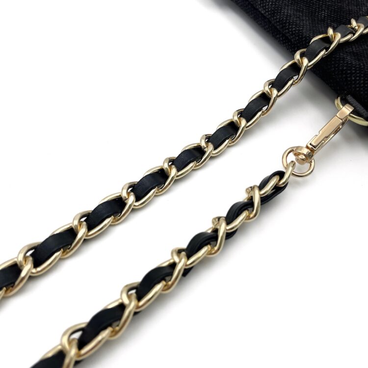 Hmong Sacoche Chain Shoulder Bag Black Swirl