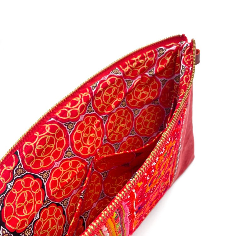13″ Laptop Sleeve Hmong Red Sun Shine