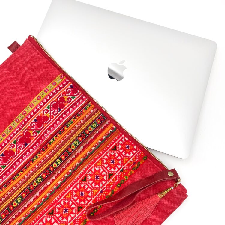 13″ Laptop Sleeve Hmong Red Sun Shine