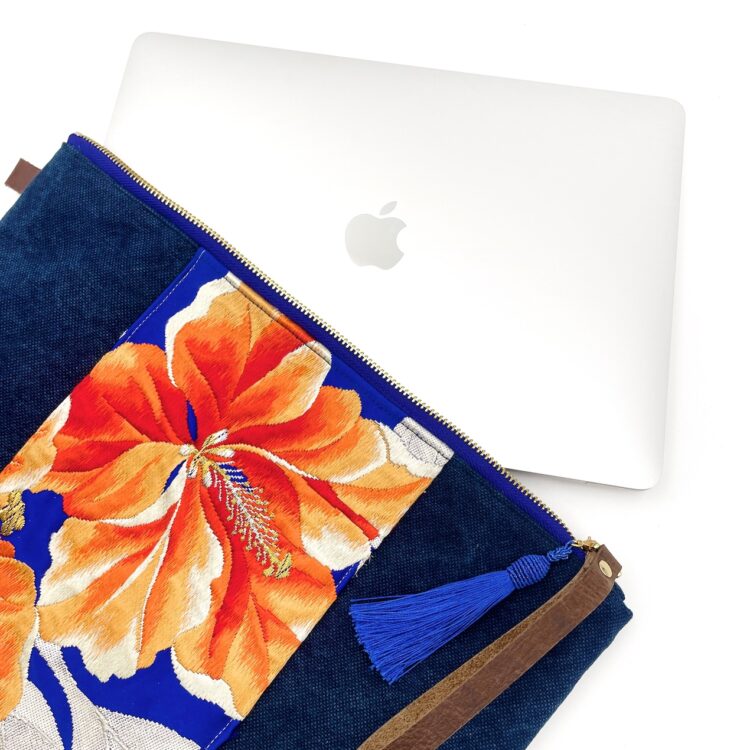 13″ Laptop Sleeve Kimono Blue Habicus Flower