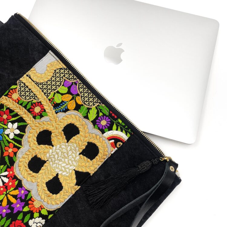 13″ Laptop Sleeve Kimono Black Golden Twine