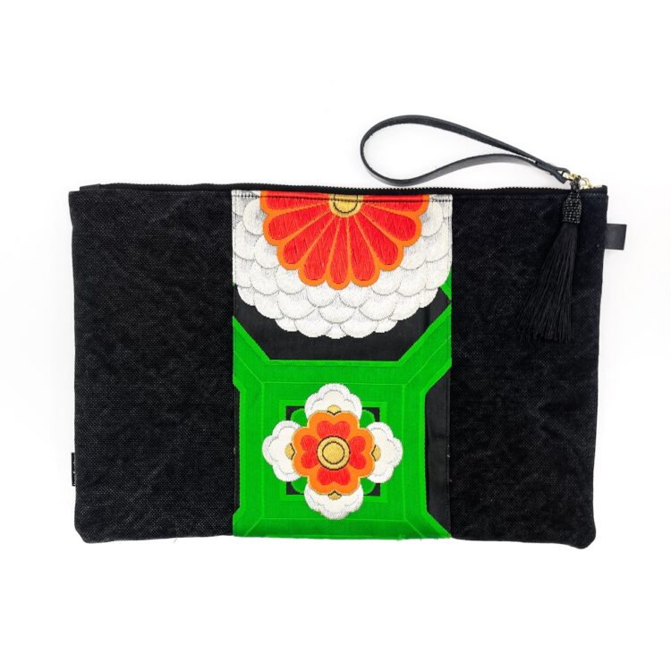 13″ Laptop Sleeve Kimono Black Flower In The Dark