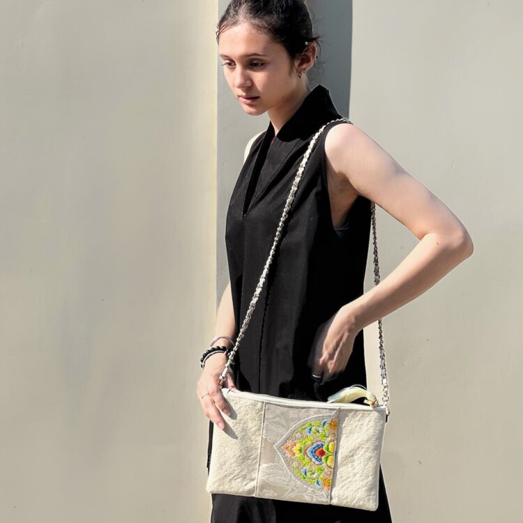 Kimono Sacoche Chain Shoulder Bag White Flower Festival