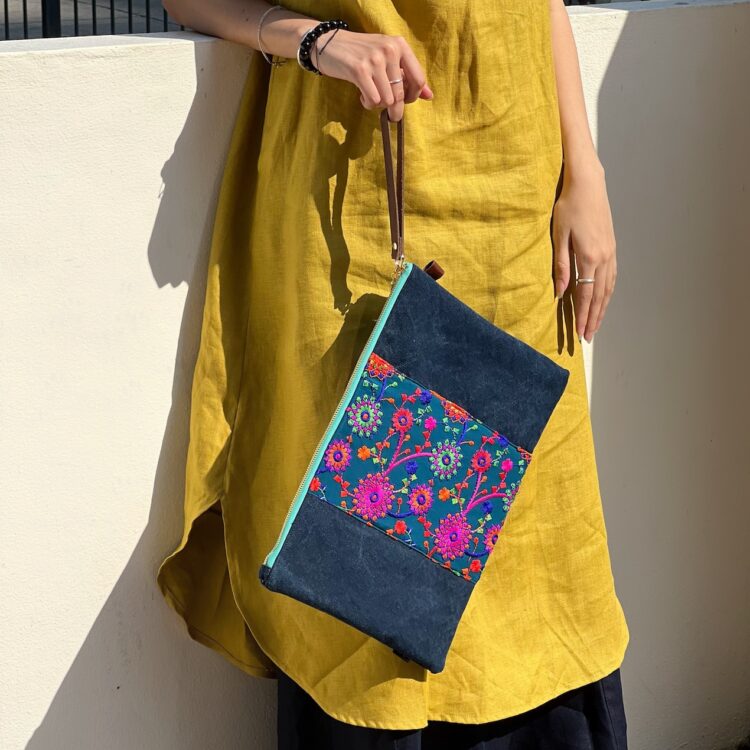 13″ LAPTOP SLEEVE HMONG TWILIGHT SOLSTICE