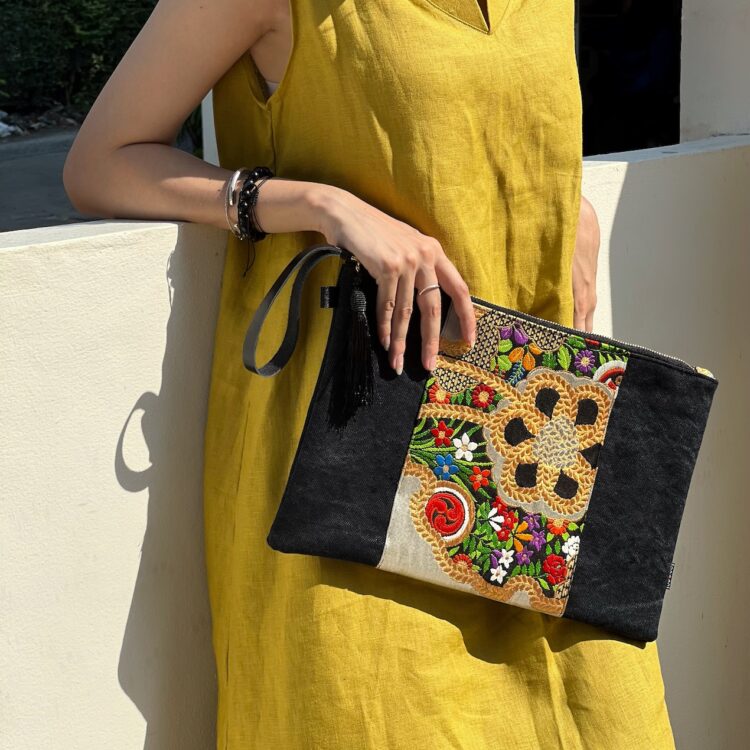 13″ LAPTOP SLEEVE KIMONO GOLDEN PARADE