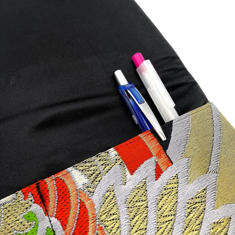 กระเป๋าคลัตช์กิโมโน สีชาร์โคล เมโดว์