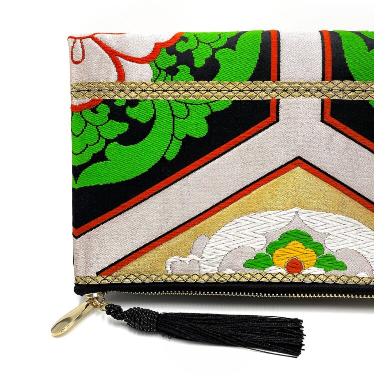 กระเป๋าคลัตช์กิโมโน Lunar Mirage