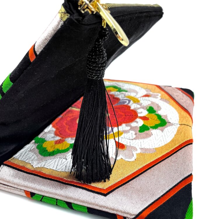 กระเป๋าคลัตช์กิโมโน Lunar Mirage