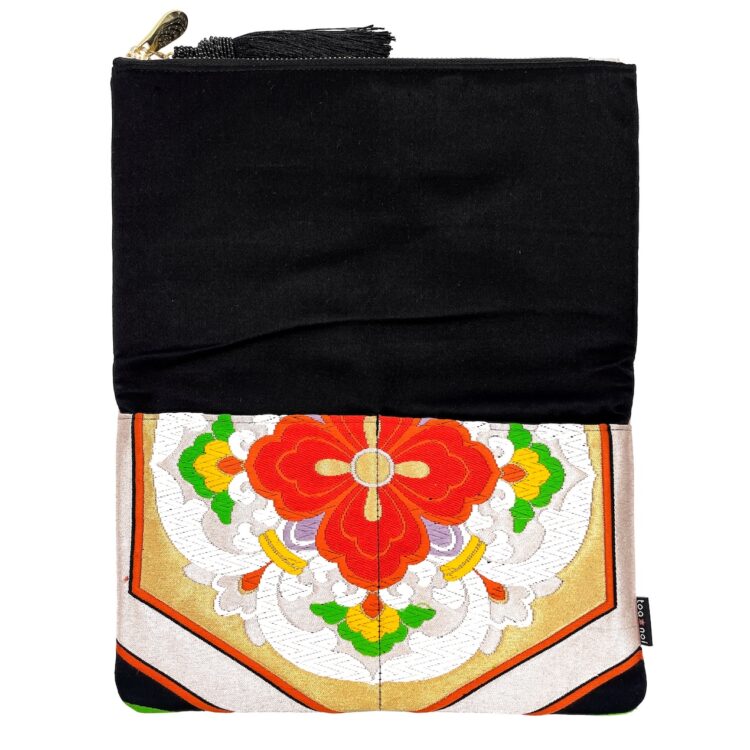 กระเป๋าคลัตช์กิโมโน Lunar Mirage