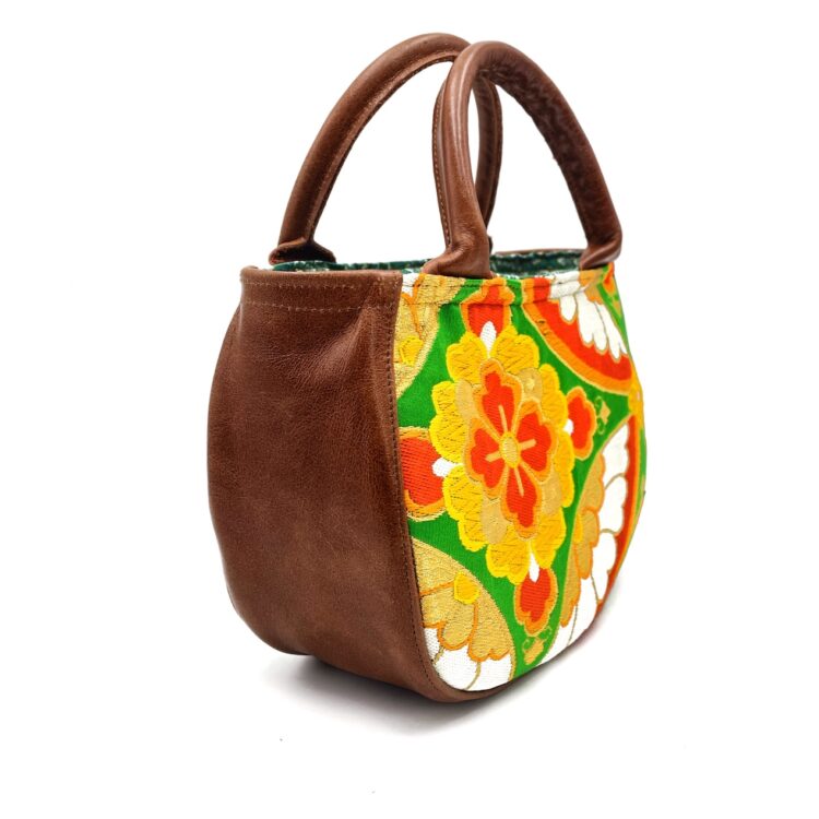 กระเป๋าถือทรงกลมสไตล์กิโมโน Fantastical Spring - Toanoi