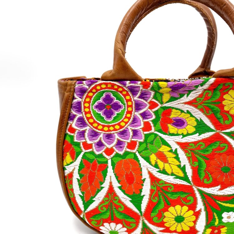 กระเป๋าถือทรงกลมลายกิโมโน สปริงออร่า