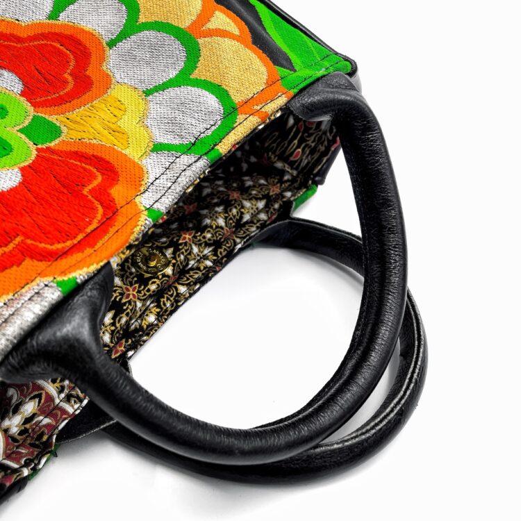 กระเป๋าถือทรงกลมลายกิโมโน สีเขียวเข้ม